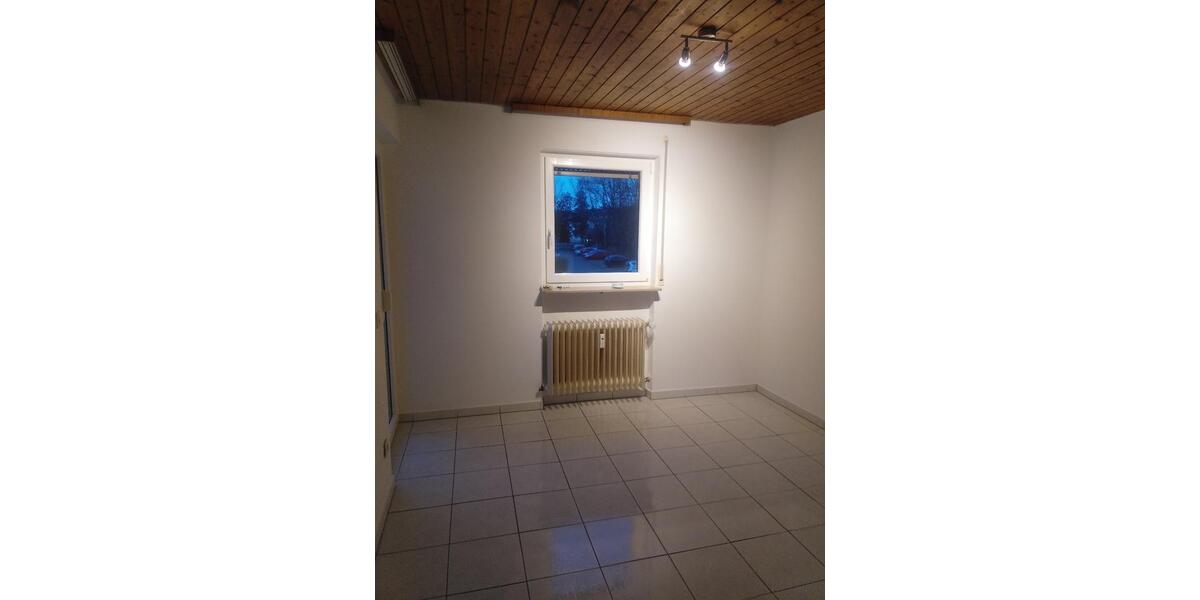 Etagenwohnung Nürtingen - 3 Zimmer, 75 m&sup2;, 900&euro; | Angebot:26342850