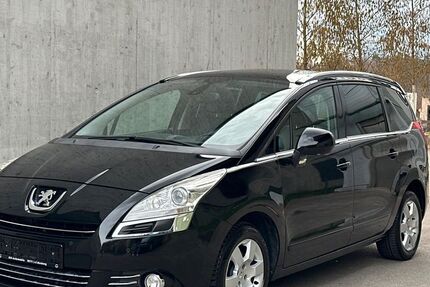 Peugeot 5008 124.000 km 5.990 &euro; Leinfelden-Echterdingen (Musberg) 70771