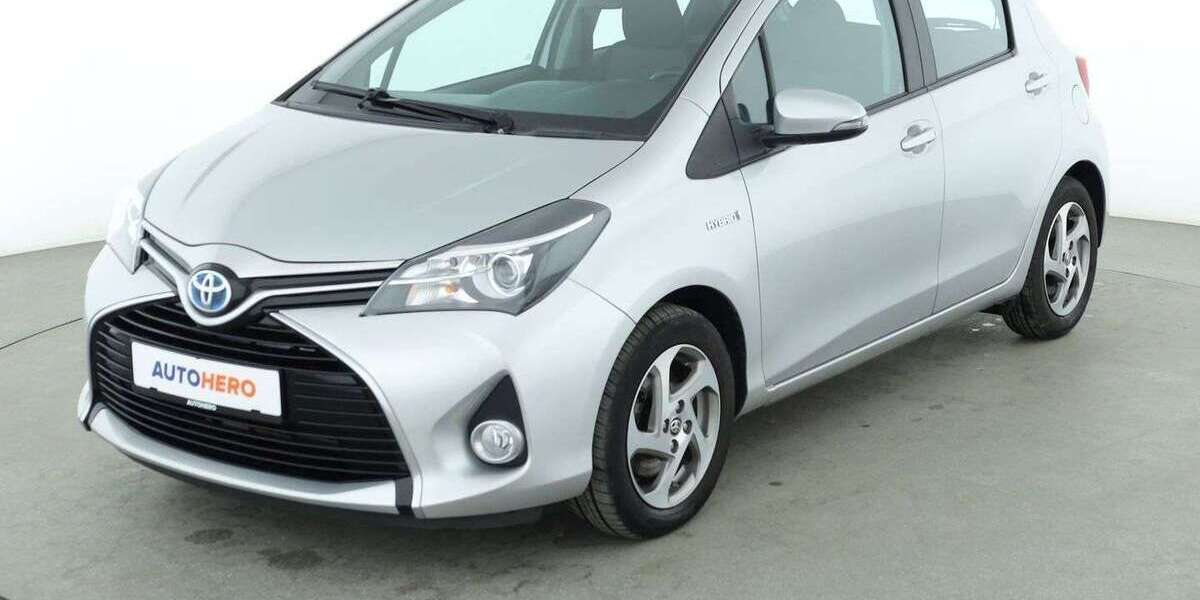 Toyota Yaris 80.294 km 12.060 &euro; Stuttgart 70195