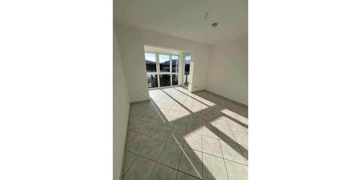Etagenwohnung Pforzheim Dillweißenstein - 4 Zimmer, 101 m&sup2;, 1.200&euro; | Angebot:27667422