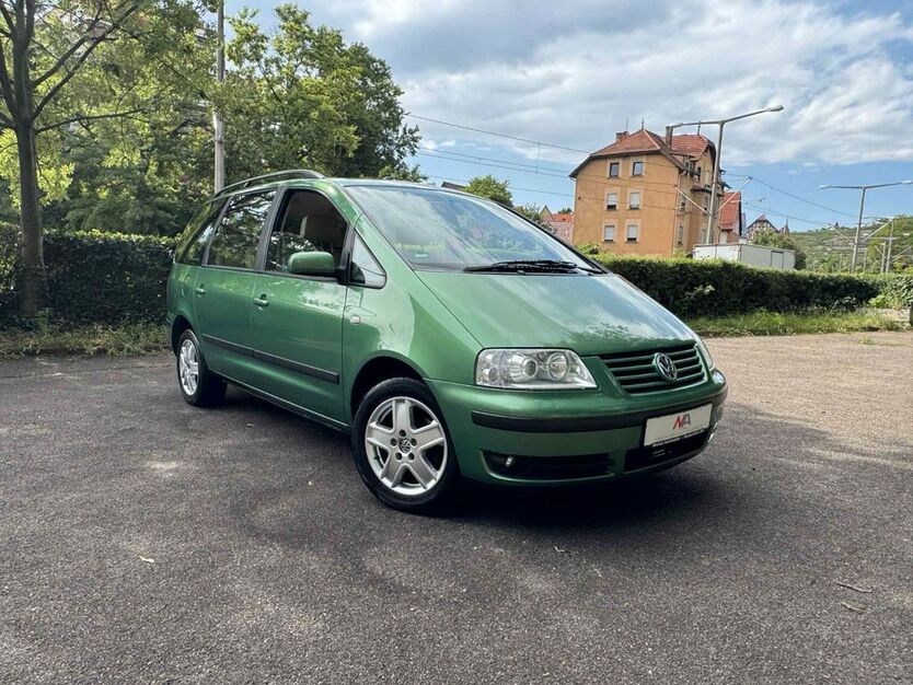 VW Sharan 180.000 km 4.950 € Stuttgart 70376
