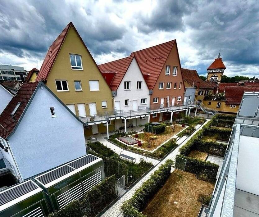 EXKLUSIVE-NEUBAU-ERSTBEZUG! Traumhafte DG-Wohnung mit Top-Ausstattung (Balkon, EBK, Aufzug uvm.) in sonniger direkter City-Lage!