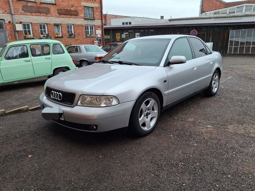 Audi A4 208.000 km 6.400 € Ostfildern 73760