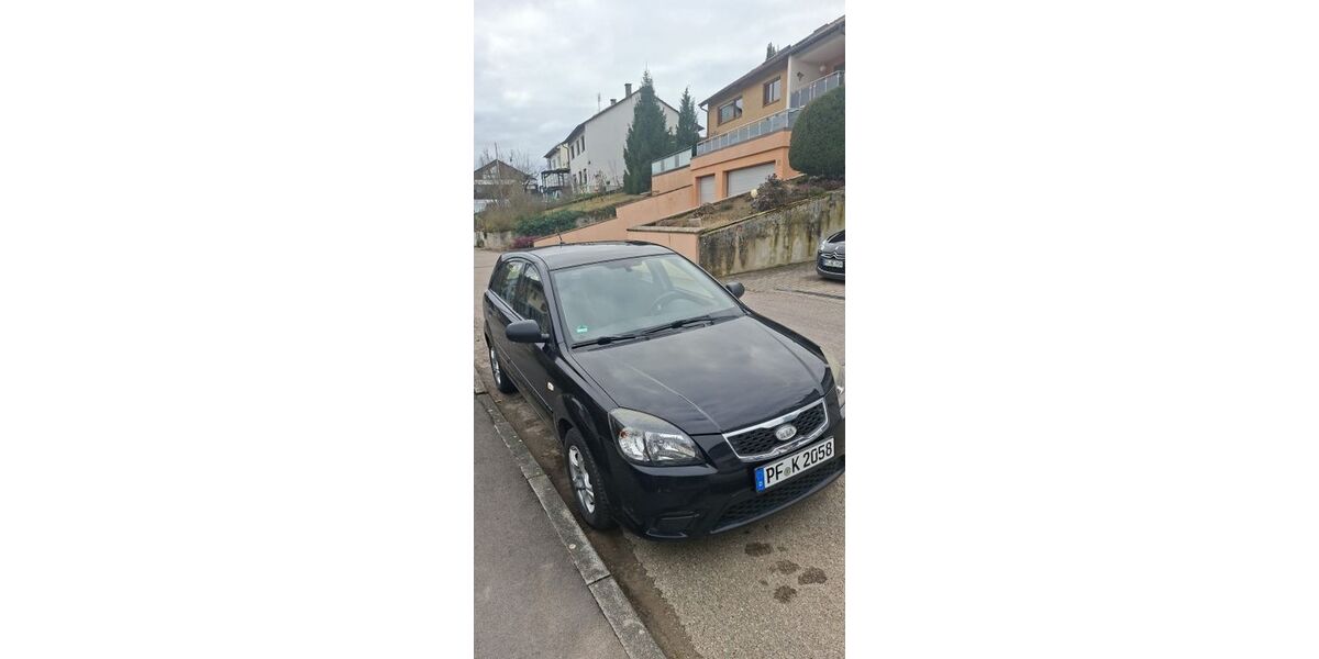 Kia Rio 170.000 km 2.000 &euro; Pforzheim 75177