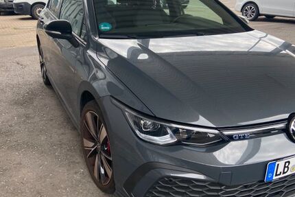 VW Golf 9.600 km 29.800 € Asperg 71679