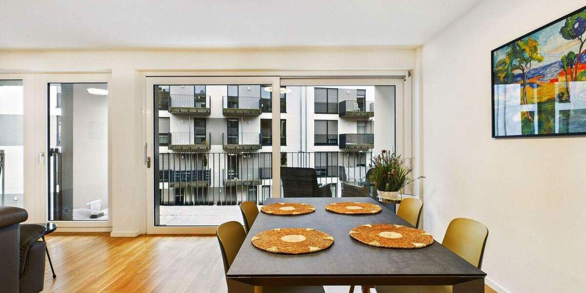 Etagenwohnung Stuttgart Feuerbach - 3 Zimmer, 104 m&sup2;, 2.240&euro; | Angebot:23866729