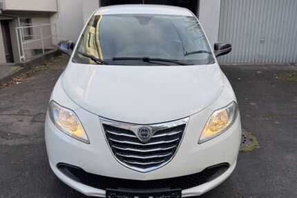 Lancia Ypsilon 197.000 km 2.350 &euro; Metzingen 72555