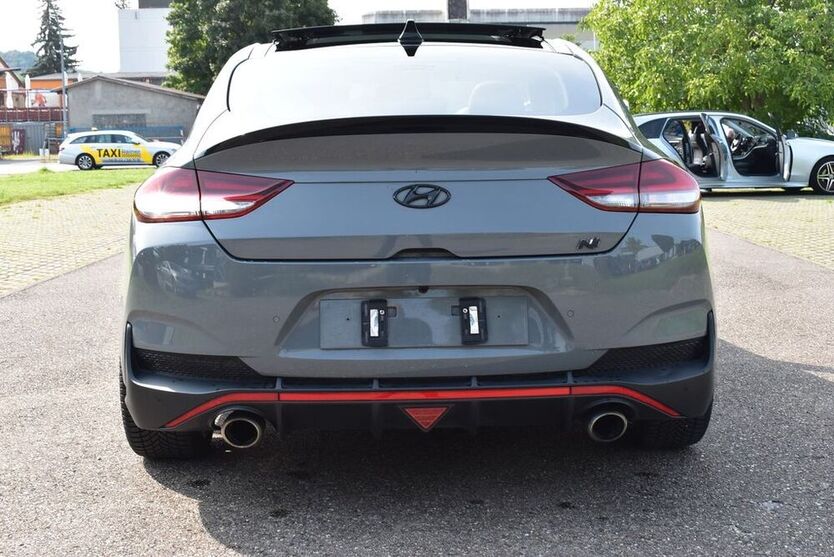 i30