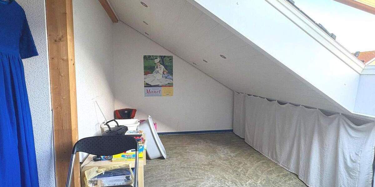 Reihenmittelhaus Stuttgart Vaihingen - 6 Zimmer, 150 m&sup2;, 729.000&euro; | Angebot:24836482