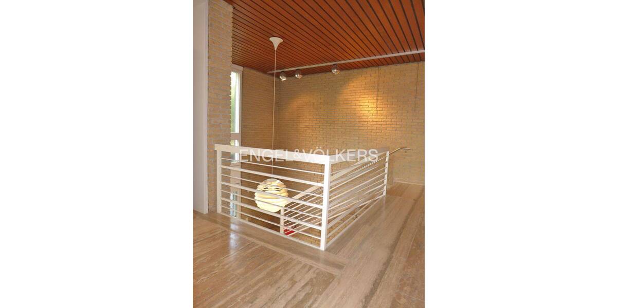 Mehrfamilienhaus, Wohnhaus Tübingen Waldhäuser - 8 Zimmer, 343 m&sup2;, 3.900&euro; | Angebot:25775016