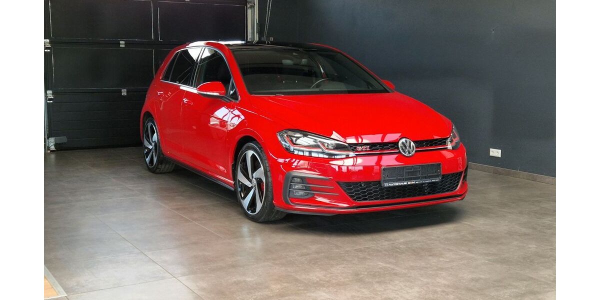 VW Golf 107.000 km 21.690 &euro; Gäufelden 71126