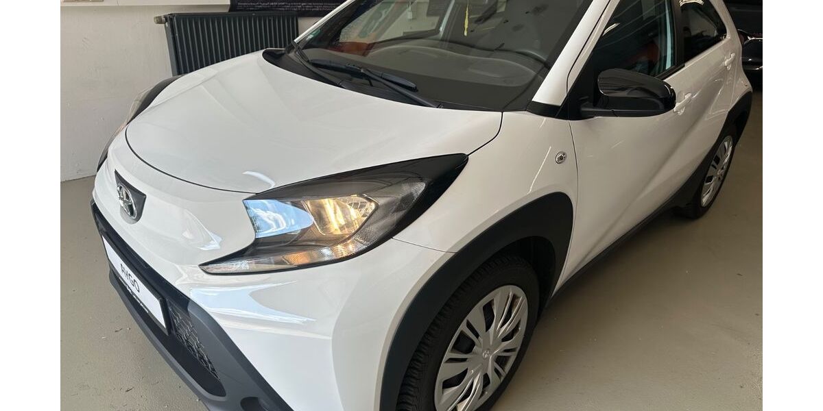 Toyota Aygo (X) 38.062 km 12.990 &euro; LEONBERG 71229