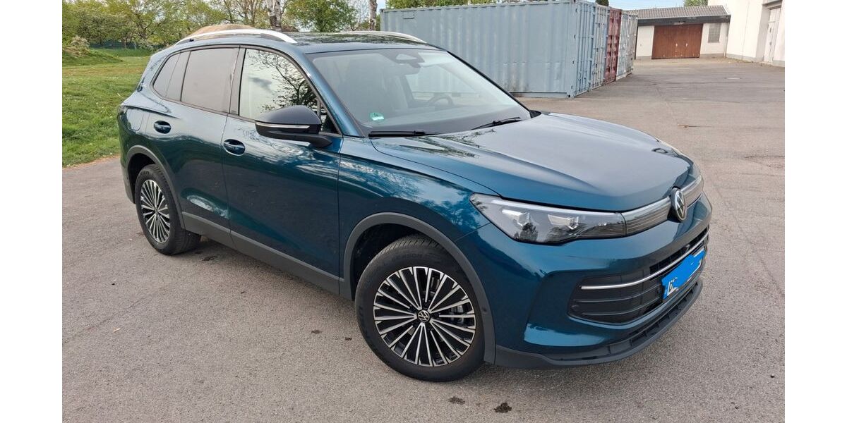 VW Tiguan 22.000 km 32.490 &euro; Gärtringen 71116
