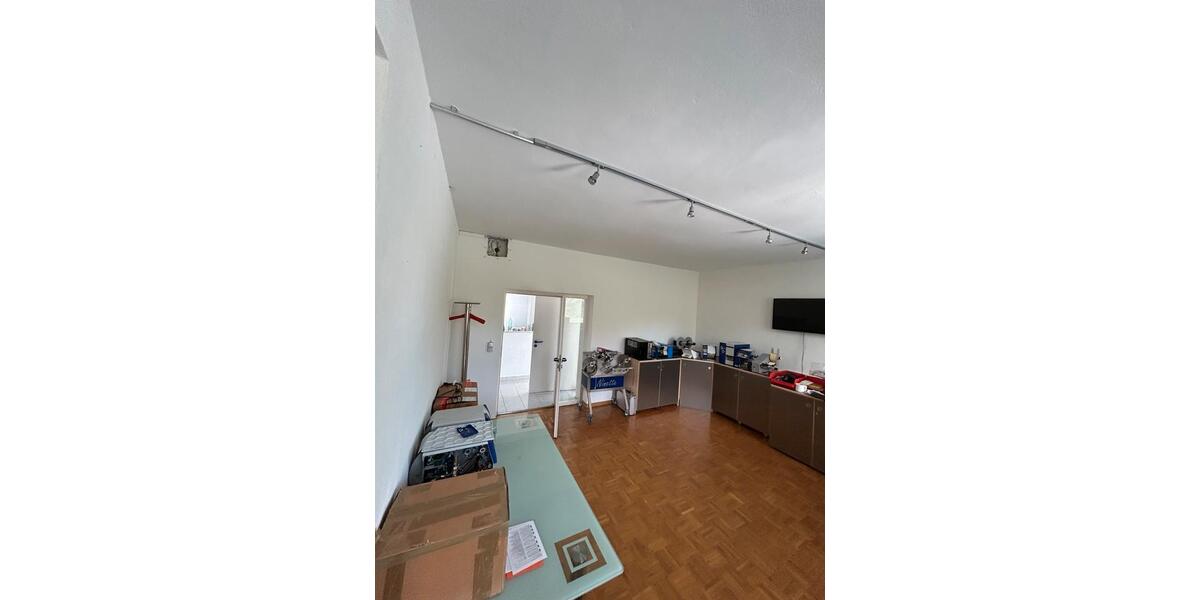 Gewerbeobjekt Metzingen - 2.200&euro; | Angebot:26268572