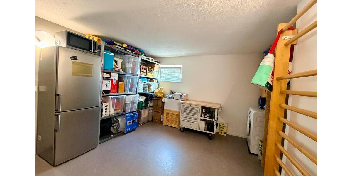 Einfamilienhaus Leonberg - 5 Zimmer, 165 m&sup2;, 2.700&euro; | Angebot:27617746