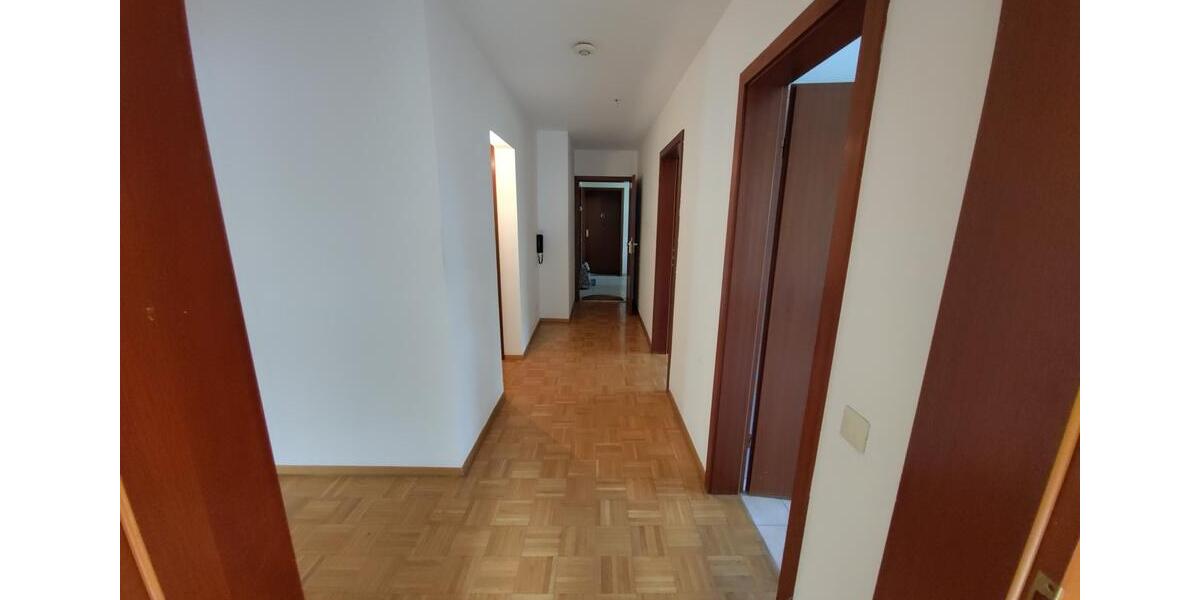 Erdgeschoßwohnung Reutlingen - 3 Zimmer, 81 m&sup2;, 308.000&euro; | Angebot:27593557