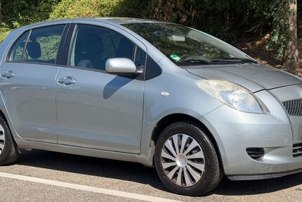 Toyota Yaris 117.000 km 2.900 &euro; Fellbach 70736