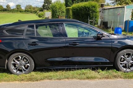 Ford Focus 131.000 km 13.200 € Bietigheim-Bissingen 74321