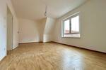 EXKLUSIVE-NEUBAU-ERSTBEZUG! Traumhafte DG-Wohnung mit Top-Ausstattung (Balkon, EBK, Aufzug uvm.) in sonniger direkter City-Lage!