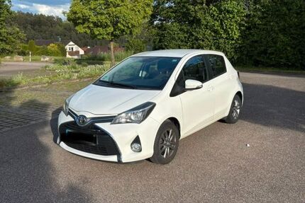 Toyota Yaris 90.000 km 8.500 &euro; Mönsheim 71297