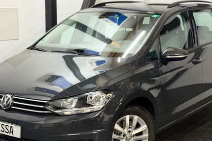 VW Touran 59.000 km 21.999 € Illingen 75428