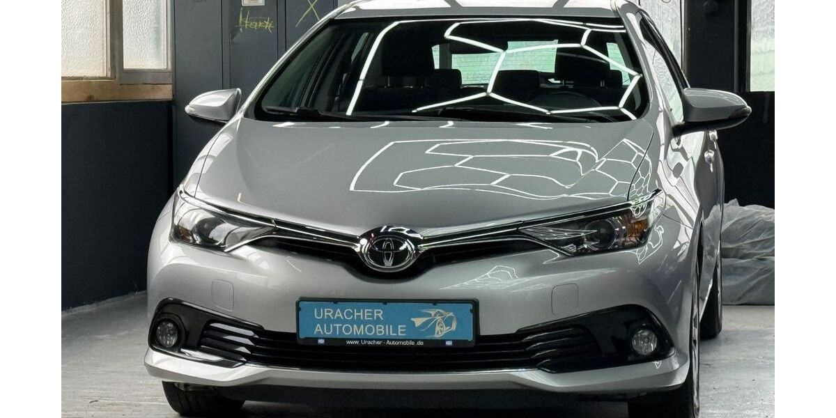 Toyota Auris 120.000 km 11.290 &euro; Reutlingen 72762