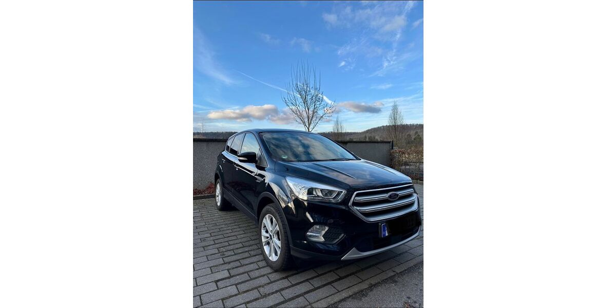 Ford Kuga 92.000 km 11.499 &euro; Leonberg 71229