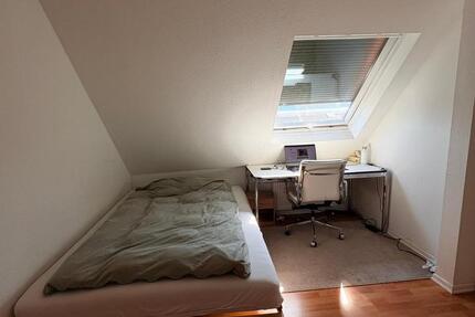 Helles Zimmer in zentraler WG mit chilliger Atmosphäre