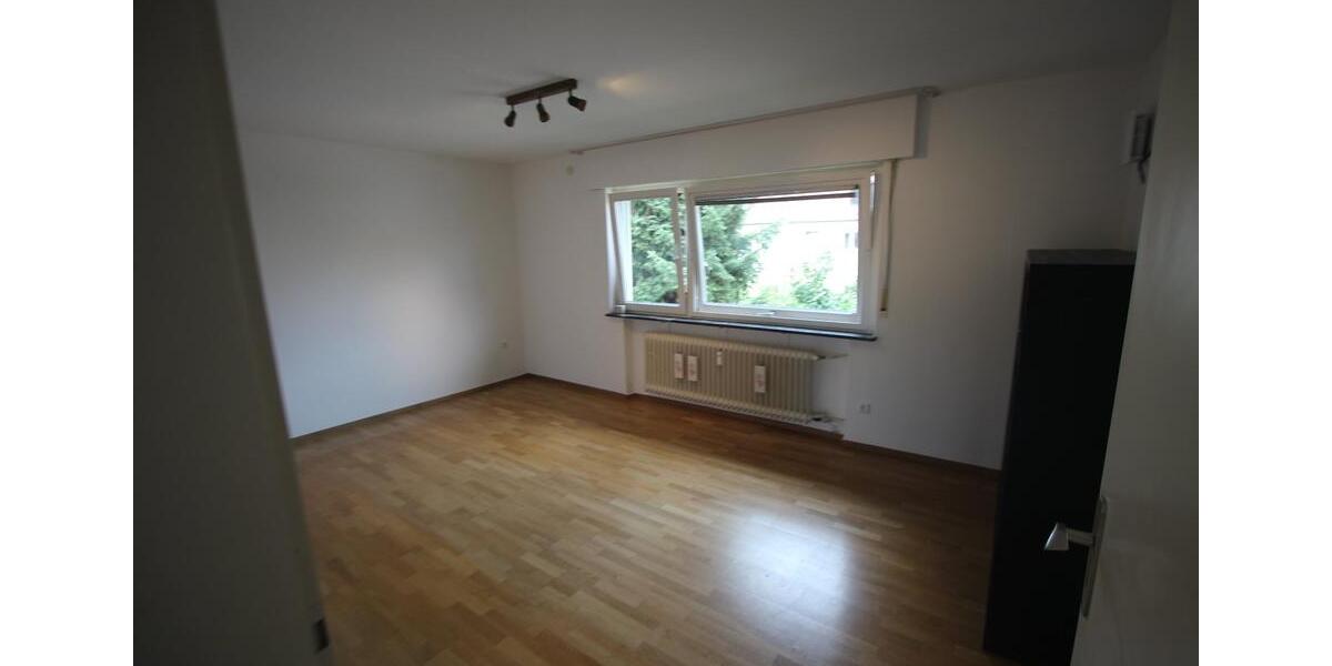 Etagenwohnung Stuttgart Degerloch - 4 Zimmer, 85 m&sup2;, 1.350&euro; | Angebot:25921256