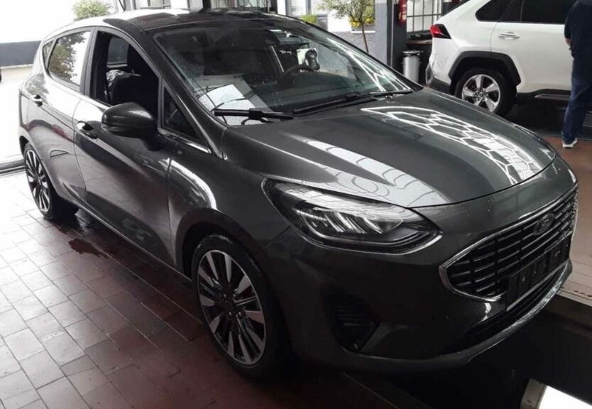 Ford Fiesta 32.000 km 14.999 € Ditzingen 71254