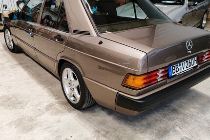 Mercedes-Benz 190 119.359 km 15.956 &euro; HERRENBERG 71083