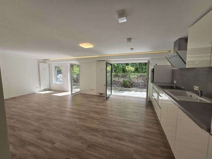 Wohnung zum Kaufen in Stuttgart 389.000 € 77.88 m²
