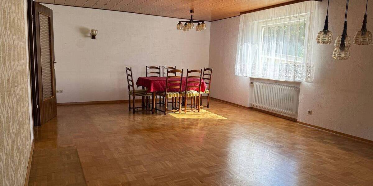 Mehrfamilienhaus, Wohnhaus Markgröningen - 8 Zimmer, 205 m&sup2;, 575.000&euro; | Angebot:23974620