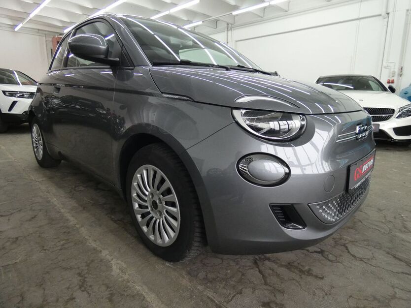 Fiat 500e 13.750 km 11.899 € Metzingen 72555