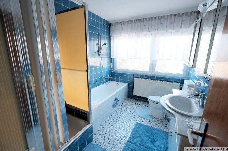 Reihenmittelhaus Ludwigsburg Oßweil - 4 Zimmer, 105 m&sup2;, 429.000&euro; | Angebot:25796443