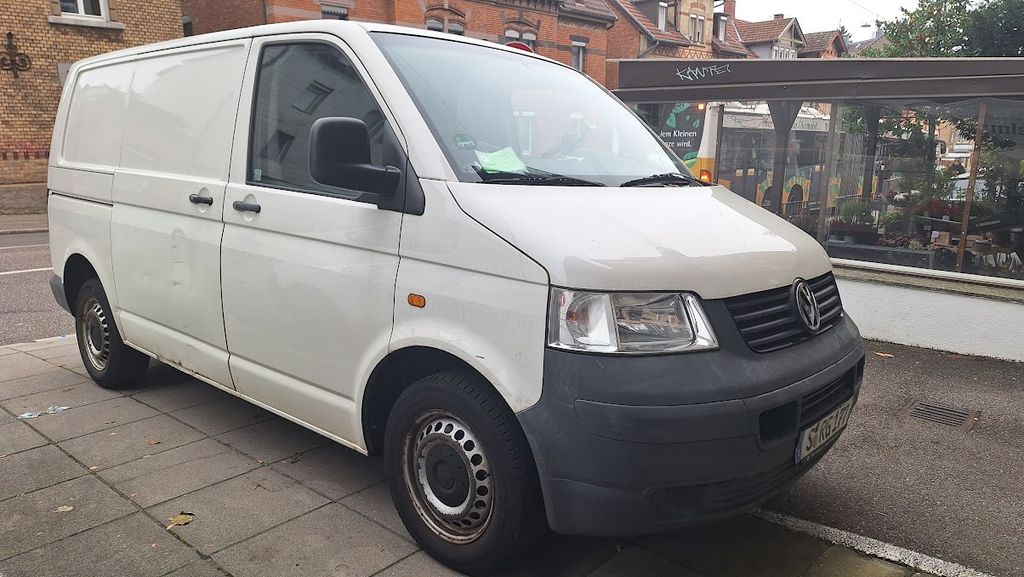 VW T5 Transporter 121.500 km 5.400 &euro; Stuttgart 70188
