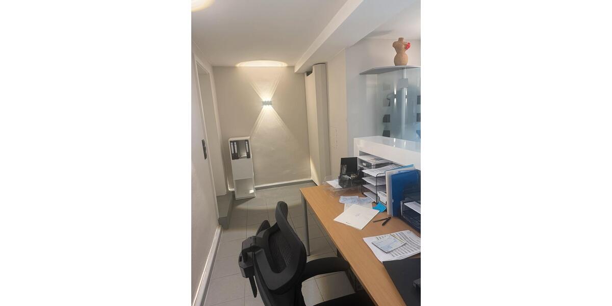 Gewerbefläche Stuttgart-Vaihingen-Rohr-97qm, S-Bahn, Parkplätze zimmer