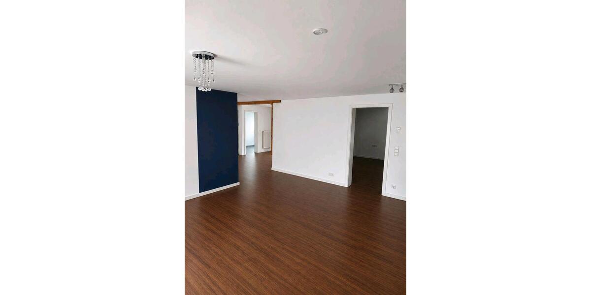 Erdgeschoßwohnung Esslingen am Neckar Brühl - 3.5 Zimmer, 98 m&sup2;, 1.450&euro; | Angebot:27553281