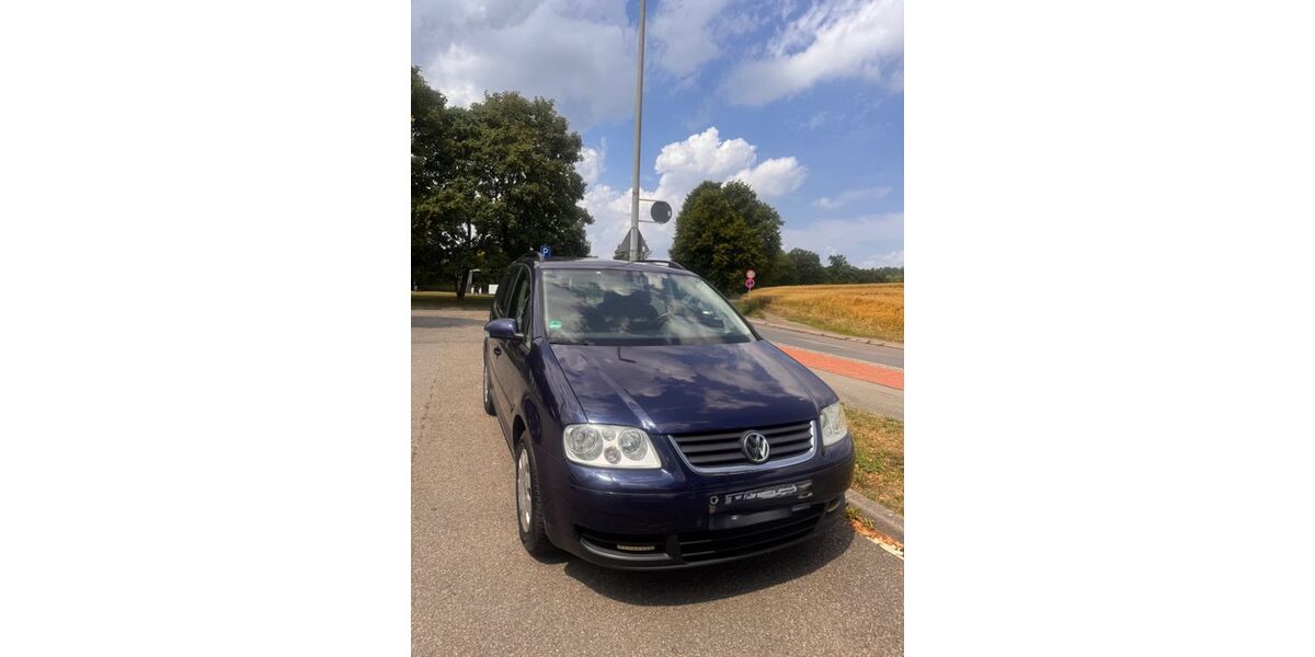 VW Touran 221.000 km 1.999 &euro; Esslingen 73732