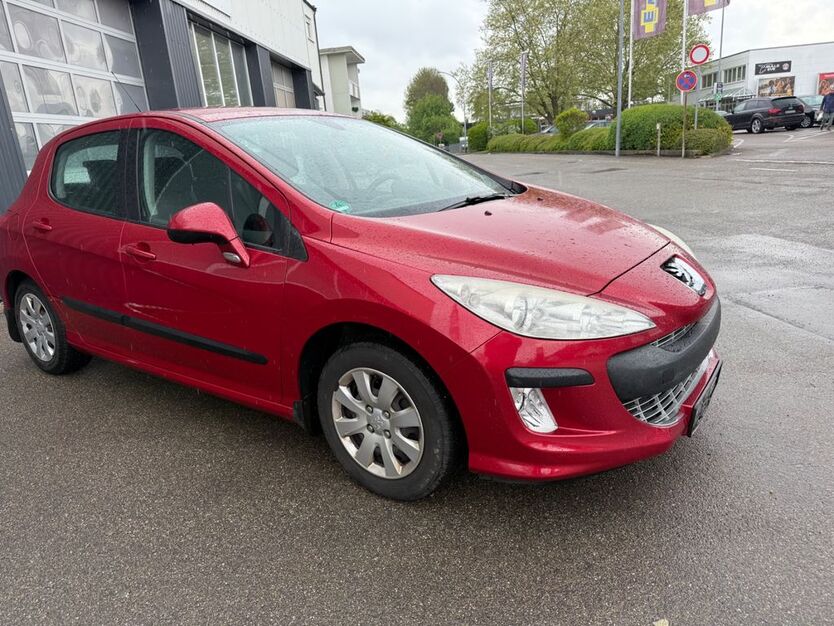 Peugeot 308 182.000 km 1.790 € Asperg 71679