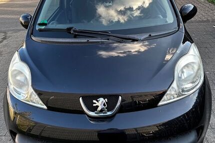Peugeot 107 175.000 km 2.400 &euro; Böblingen 71034
