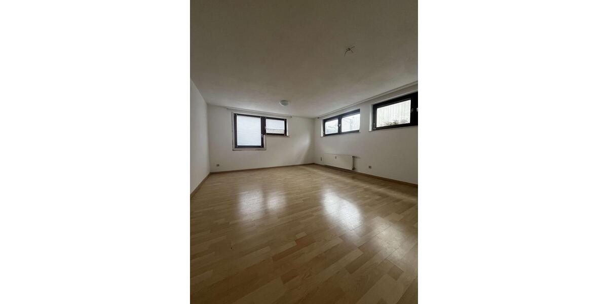 Helle 2,5-Zimmer Wohnung mit Küche und Stellplatz in Sindelfingen 2 zimmer