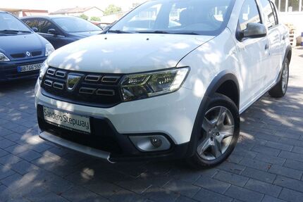 Dacia Sandero 76.100 km 10.880 &euro; Herrenberg 71083