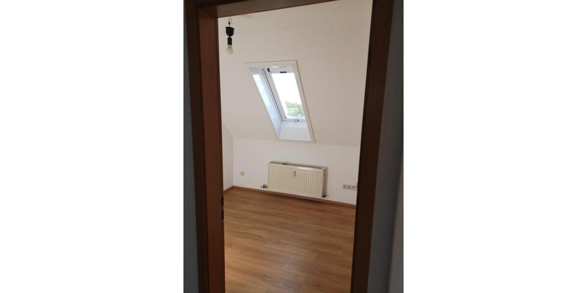 Dachgeschoßwohnung Bietigheim-Bissingen Bissingen - 3 Zimmer, 75 m&sup2;, 1.100&euro; | Angebot:27625228