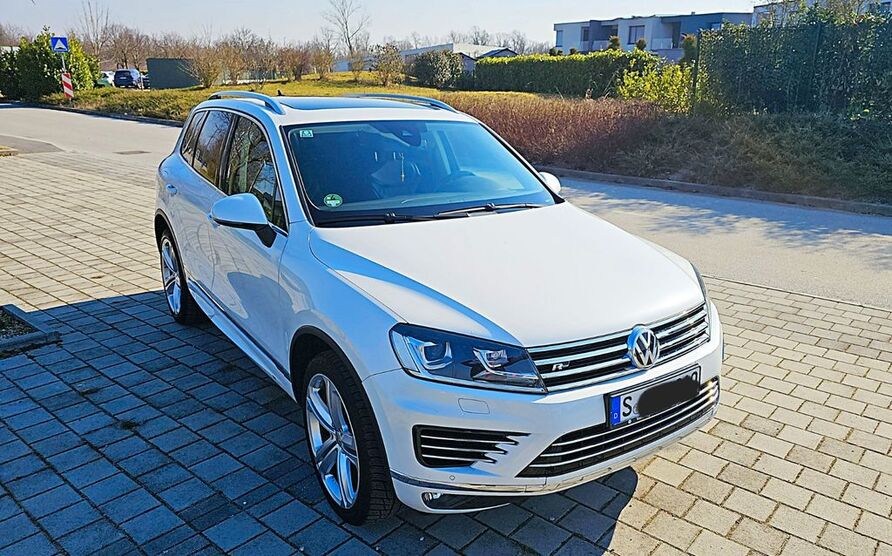 VW Touareg 160.000 km 25.300 € Stuttgart 70372
