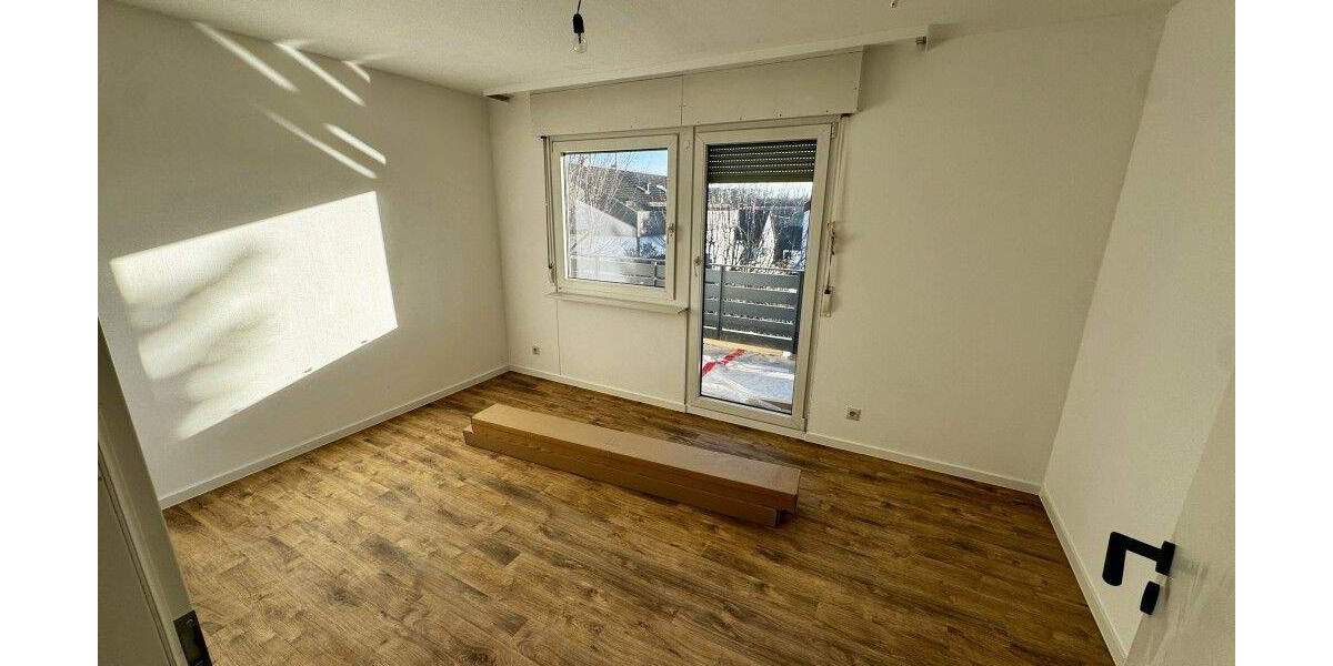Etagenwohnung Leinfelden-Echterdingen Musberg - 4 Zimmer, 130 m&sup2;, 1.700&euro; | Angebot:24233940