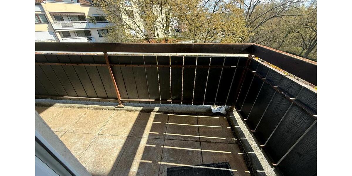 Etagenwohnung Esslingen am Neckar Hegensberg - 1 Zimmer, 28 m&sup2;, 550&euro; | Angebot:25991242