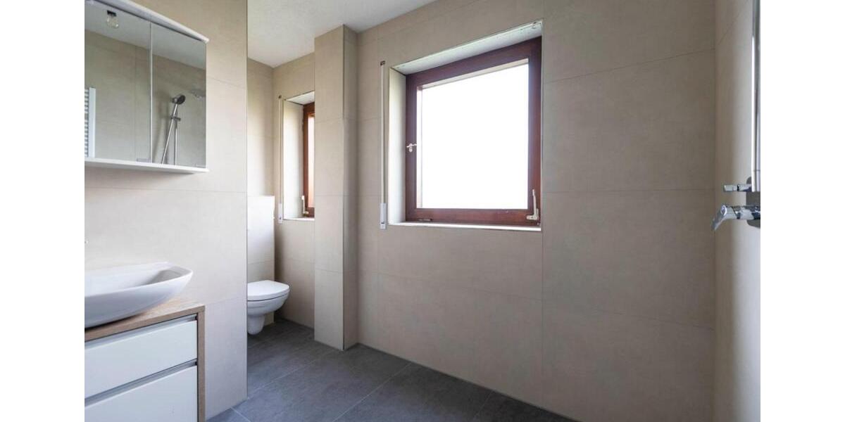 Etagenwohnung Mühlacker - 4 Zimmer, 115 m&sup2;, 1.200&euro; | Angebot:24692015