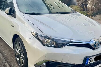 Toyota Auris 69.800 km 14.800 &euro; Stuttgart 70469