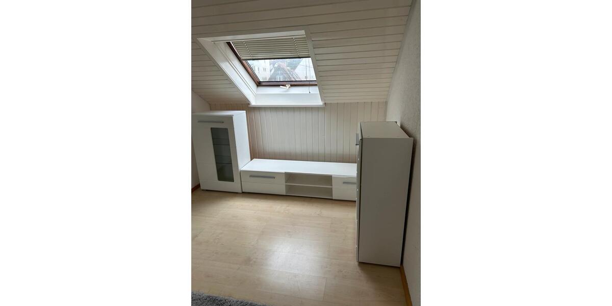 Dachgeschoßwohnung Deizisau - 2.5 Zimmer, 35 m&sup2;, 145.000&euro; | Angebot:26824171